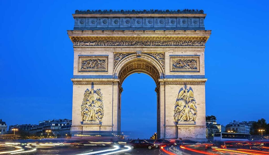 أجمل الساحات والشوارع في باريس